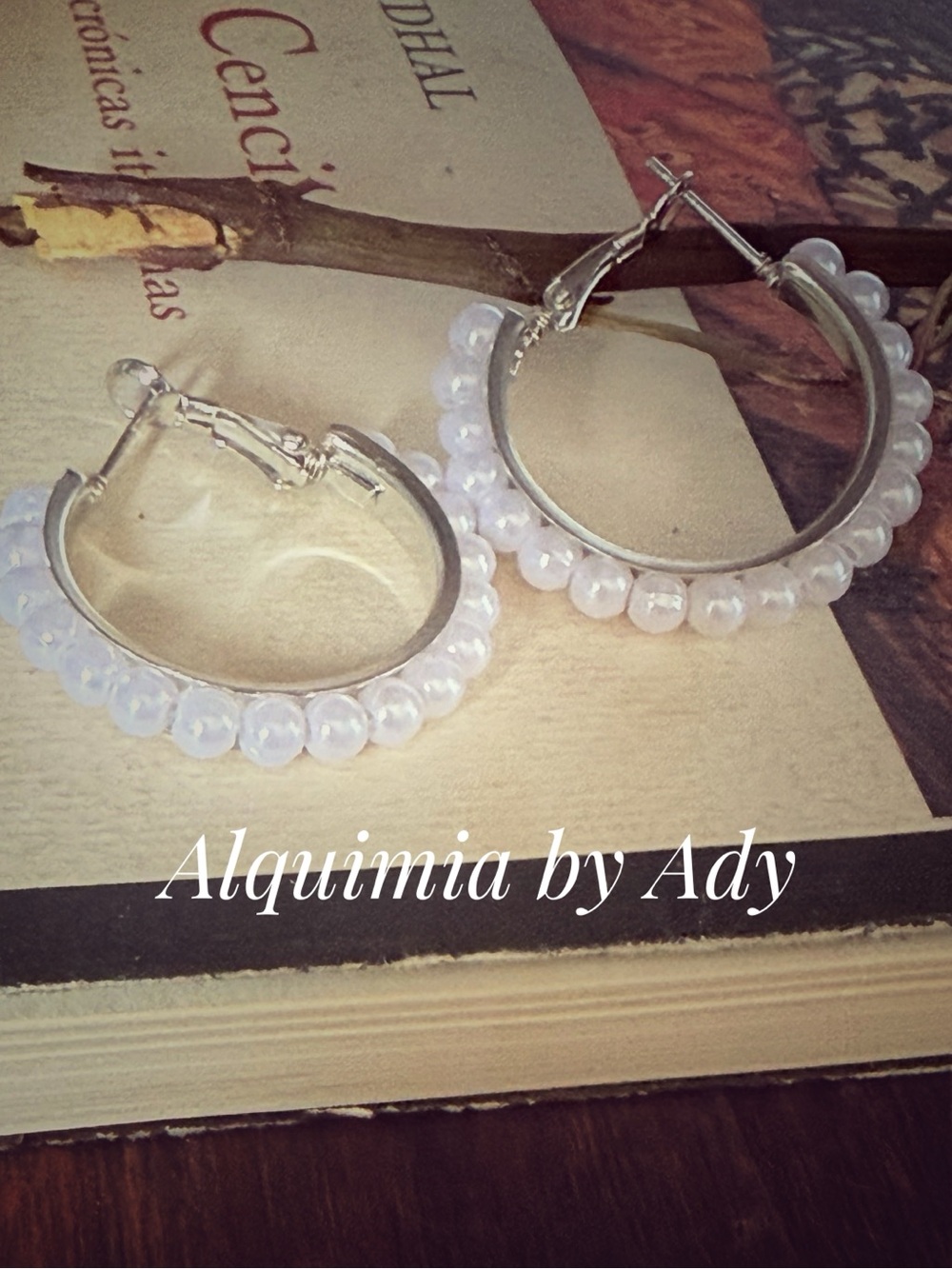 Alquimia Pearl-Accent Hoop Earrings in White